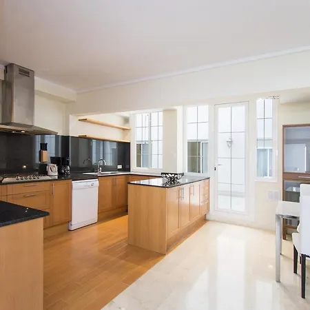 Seafront Ap Acuario *