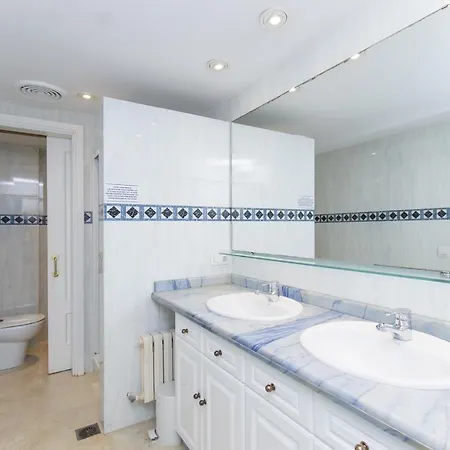 Seafront Ap Acuario Apartment